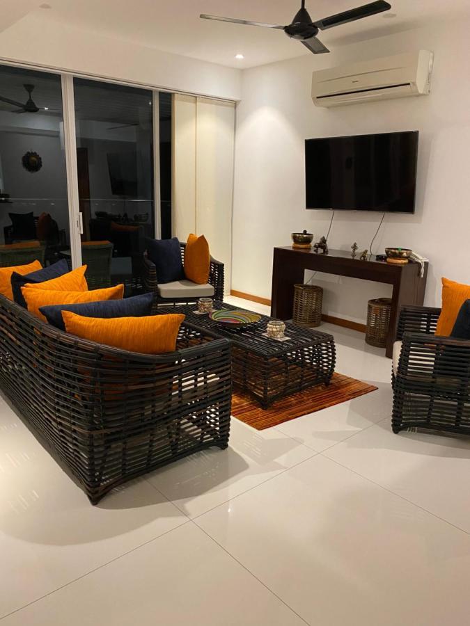 Luxury Penthouse, Nilaveli Appartement Trincomalee Buitenkant foto
